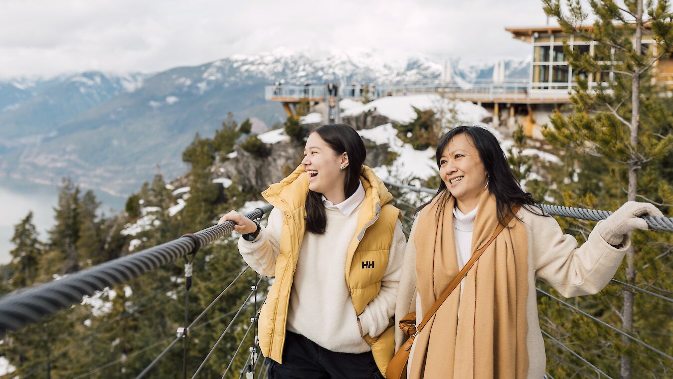 Attractions Sea to Sky Gondola, Summit, Spring, suspension bridge