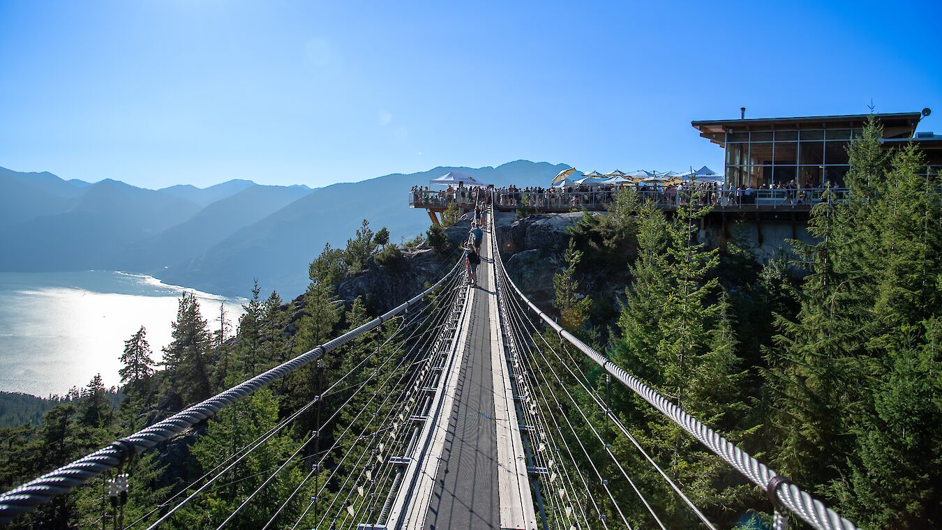 Attractions Sea to Sky Gondola, Summit, Spring, suspension bridge