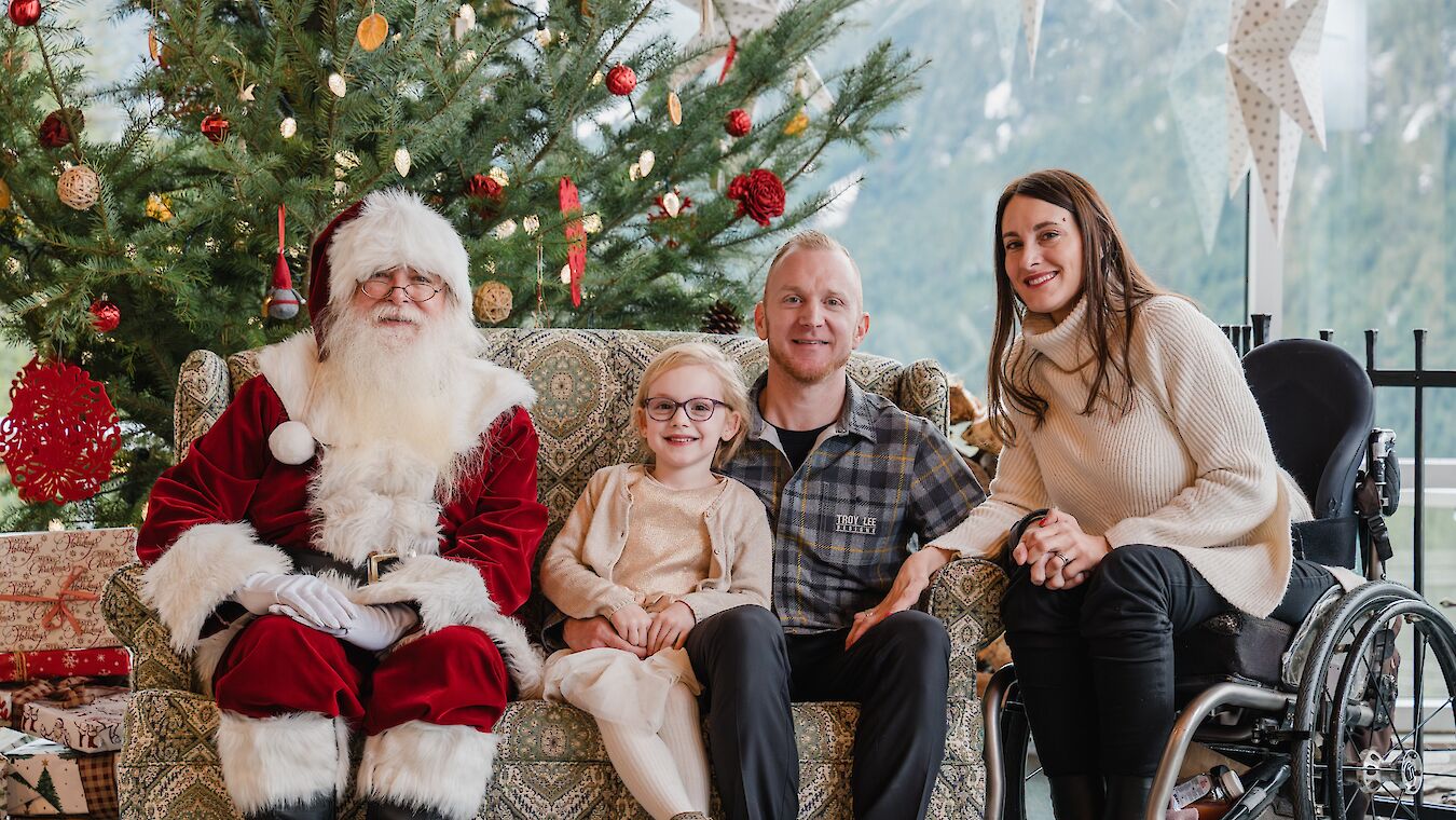 Photos with Santa at the Sea to Sky Gondola Summit