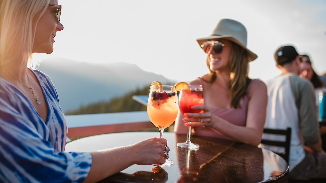Summer is the best season to enjoy drinks from the Edge Bar at the Summit