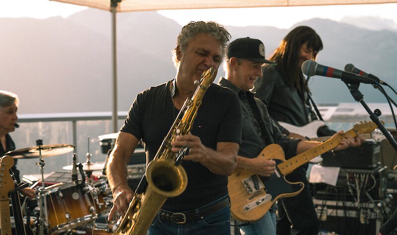american rock legends band at the summit